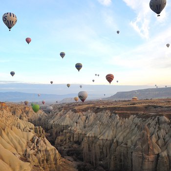 Heissluftballons bei Göreme auf einer Kappadokien Rundreise