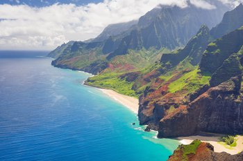 Panorama der Na Pali Küste auf der hawaianischen Insel Kauai